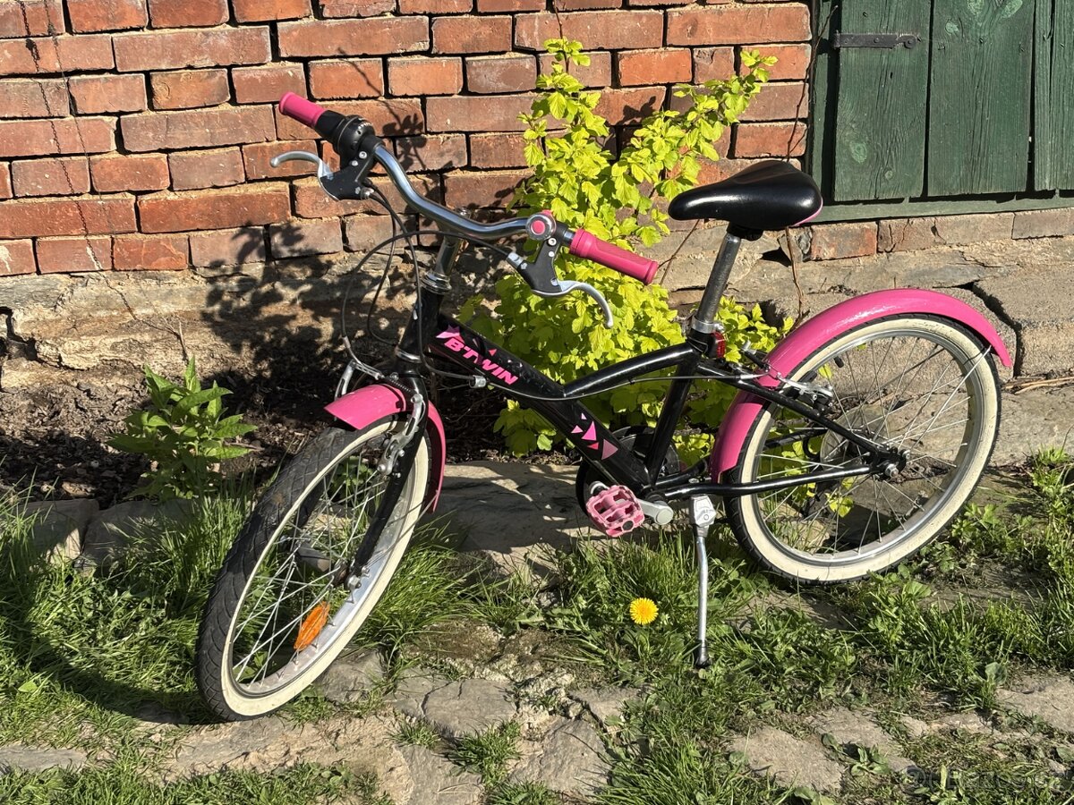 Dívčí kolo Btwin růžové
