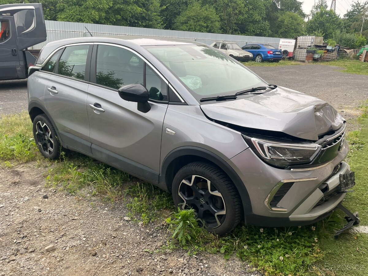 Opel Crossland 1.2i 96kw, r.12/2022, klima, automat, 1. maji