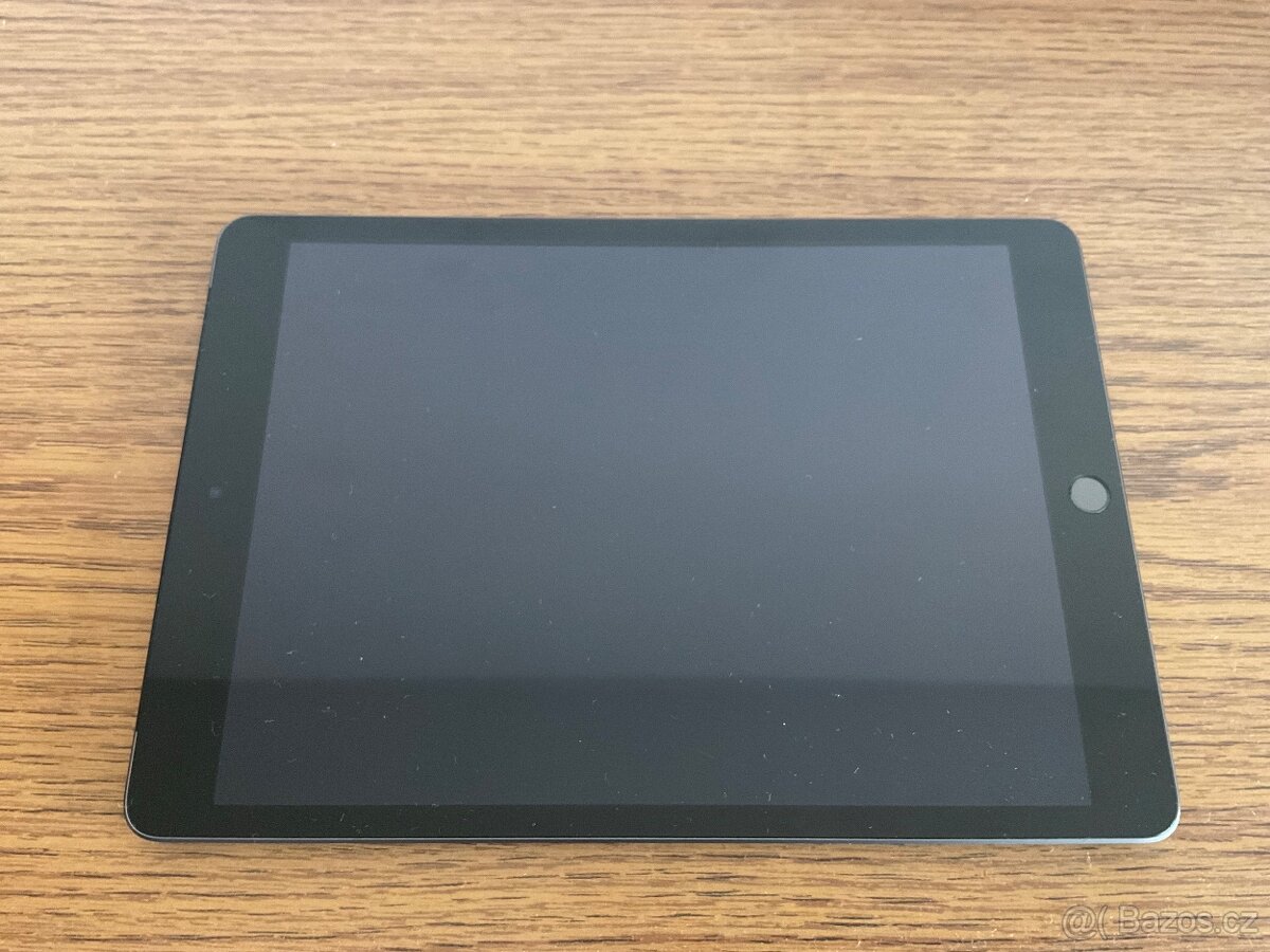 iPad 10.2 256GB WiFi Cellular Vesmírně Šedý 2021