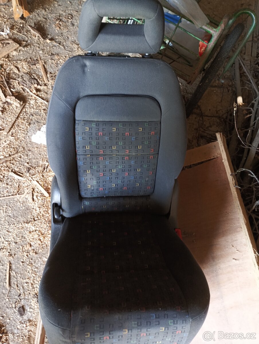 Sedačka VW Volkswagen Sharan