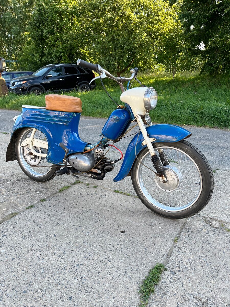 Jawa Pionýr 555