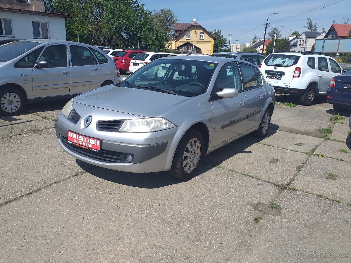 RENAULT MEGANE 1,6 16 V,KLIMA,ESP,ABS,MÁLO NAJETO