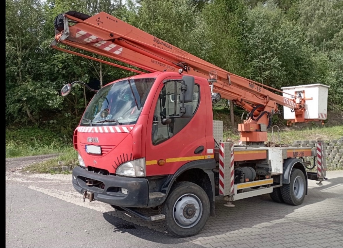 Avia D120