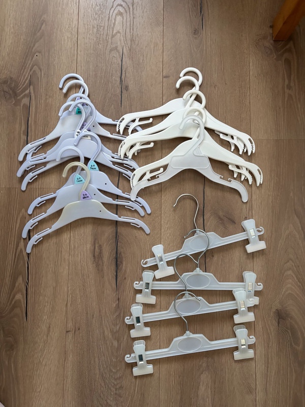 Dětská bílá ramínka, H&M, Tesco, 17ks