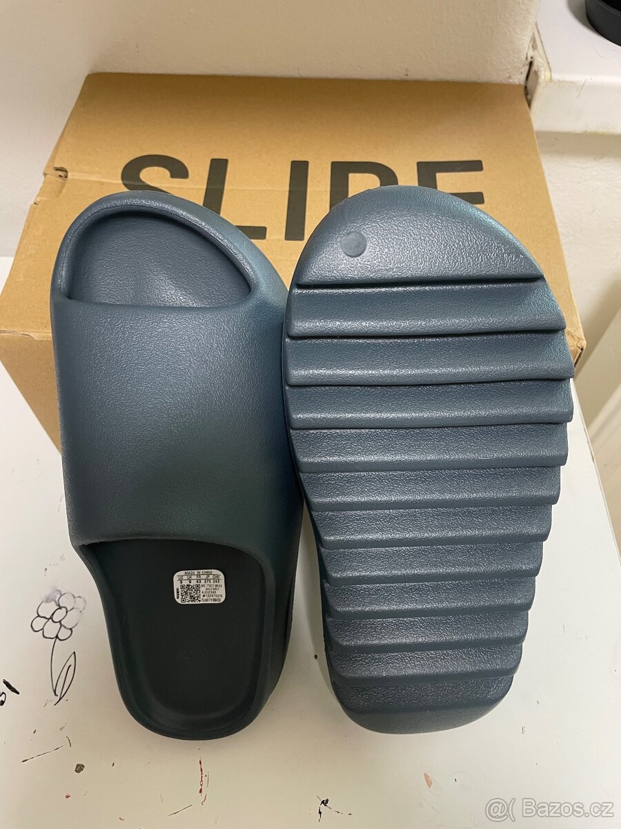 Adidas Yeezy Slade