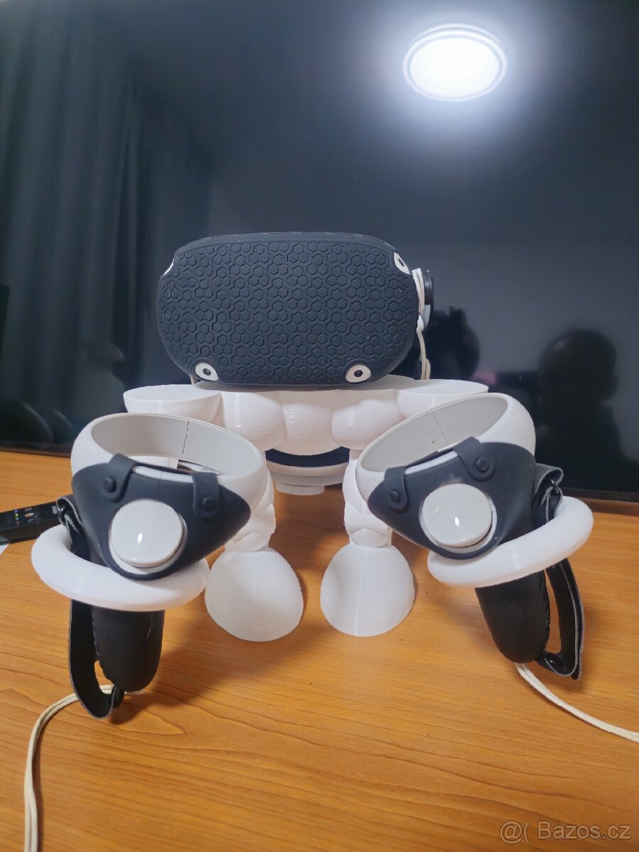 stojan na brýle VR meta quest