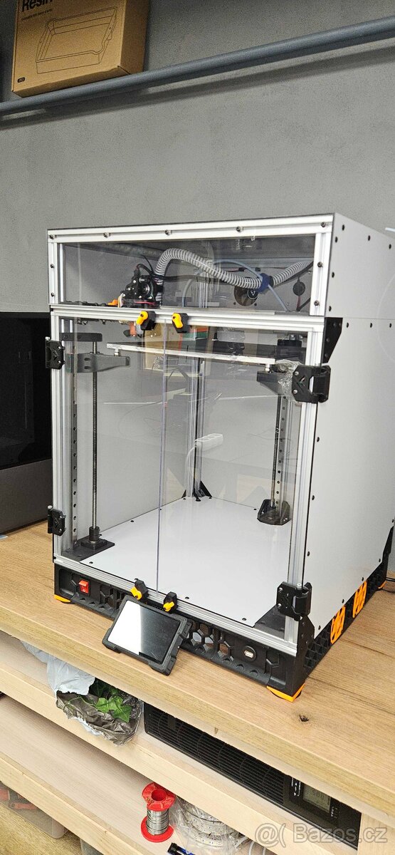 výkonná 3D tiskárna VZBot 300 – špičkové komponenty, vysoká