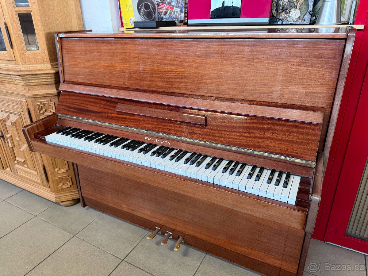 Dvakrát klavír- piano po servisu