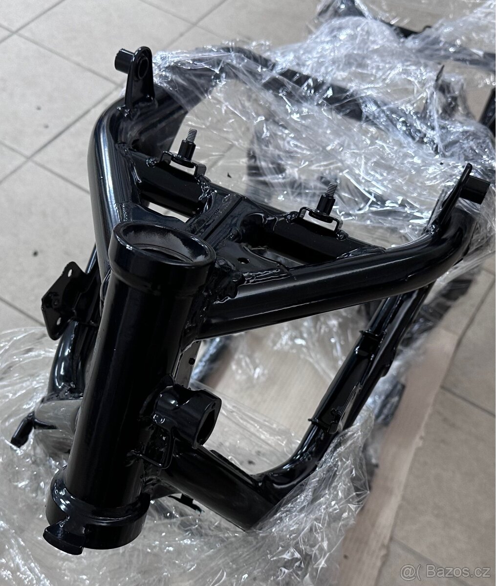 Yamaha Vmax 1200 rám s doklady