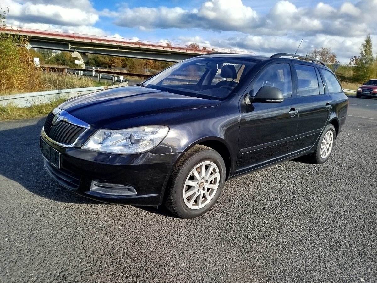 ŠKODA OCTAVIA COMBI 1.6i..75 kW...r.v.2010