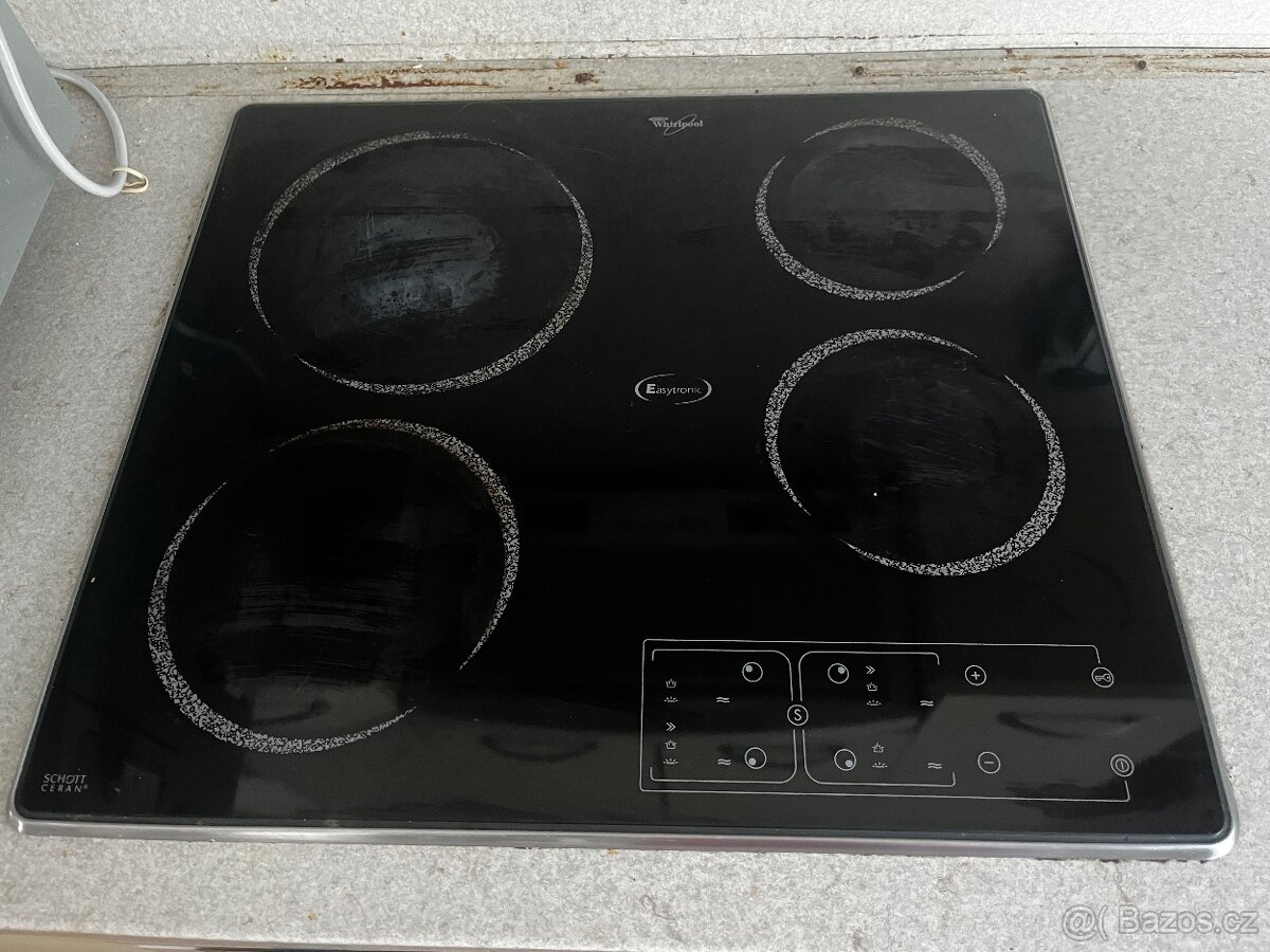 Sklokeramická varná deska Whirlpool