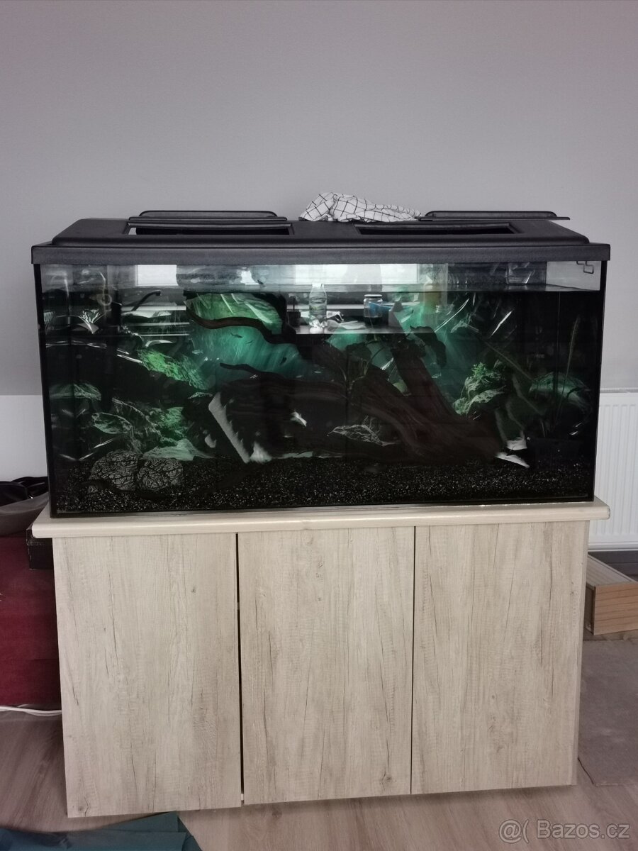 Akvarium 240l