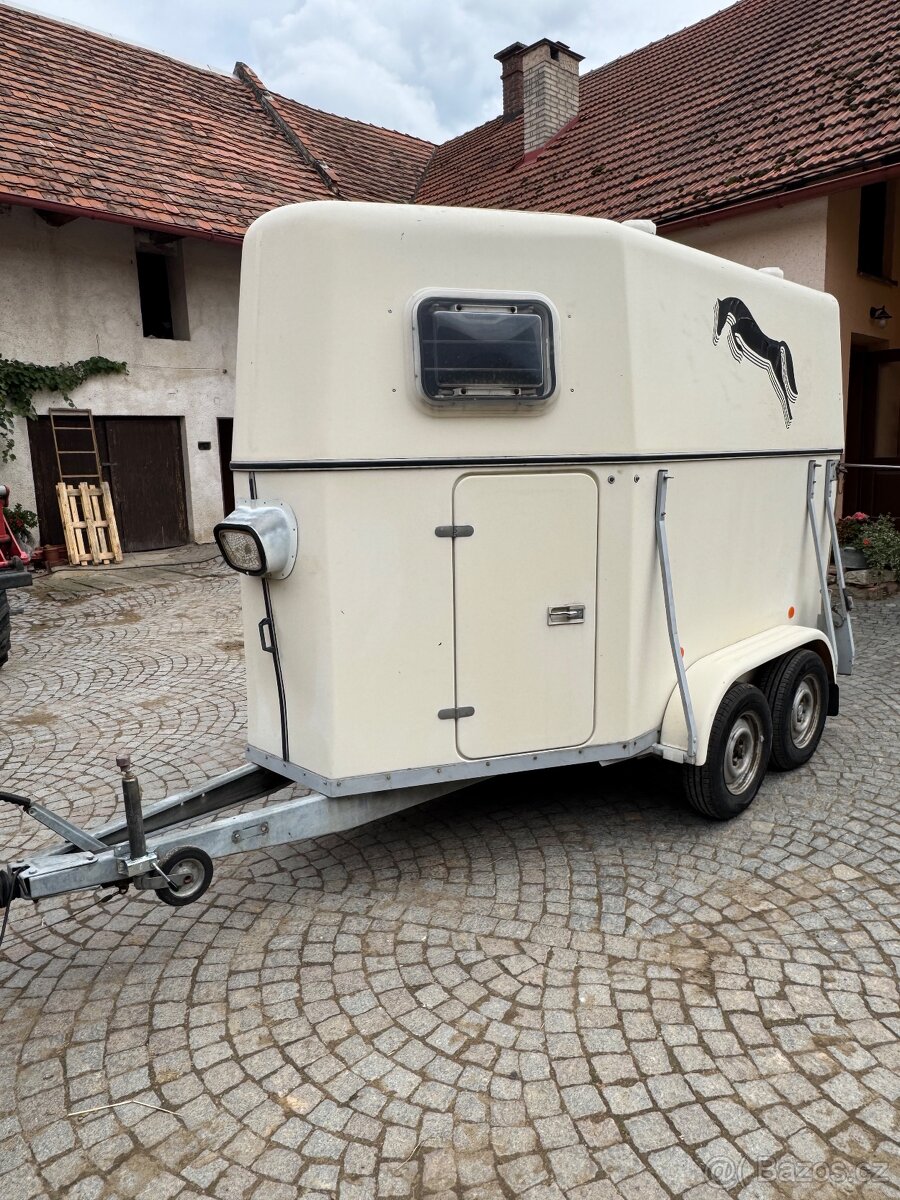 Přepravník na 2 koně