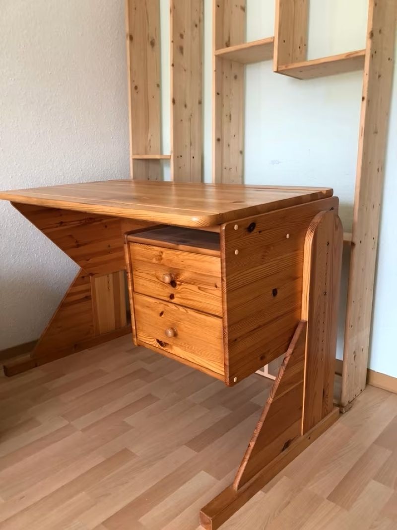 Psací stůl dřevěný - délka 116 cm