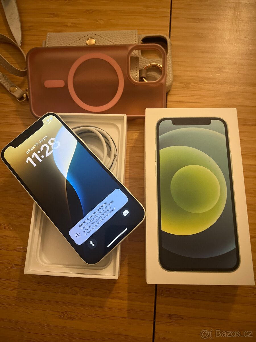 IPhone 12 Mini 256GB - krásný stav