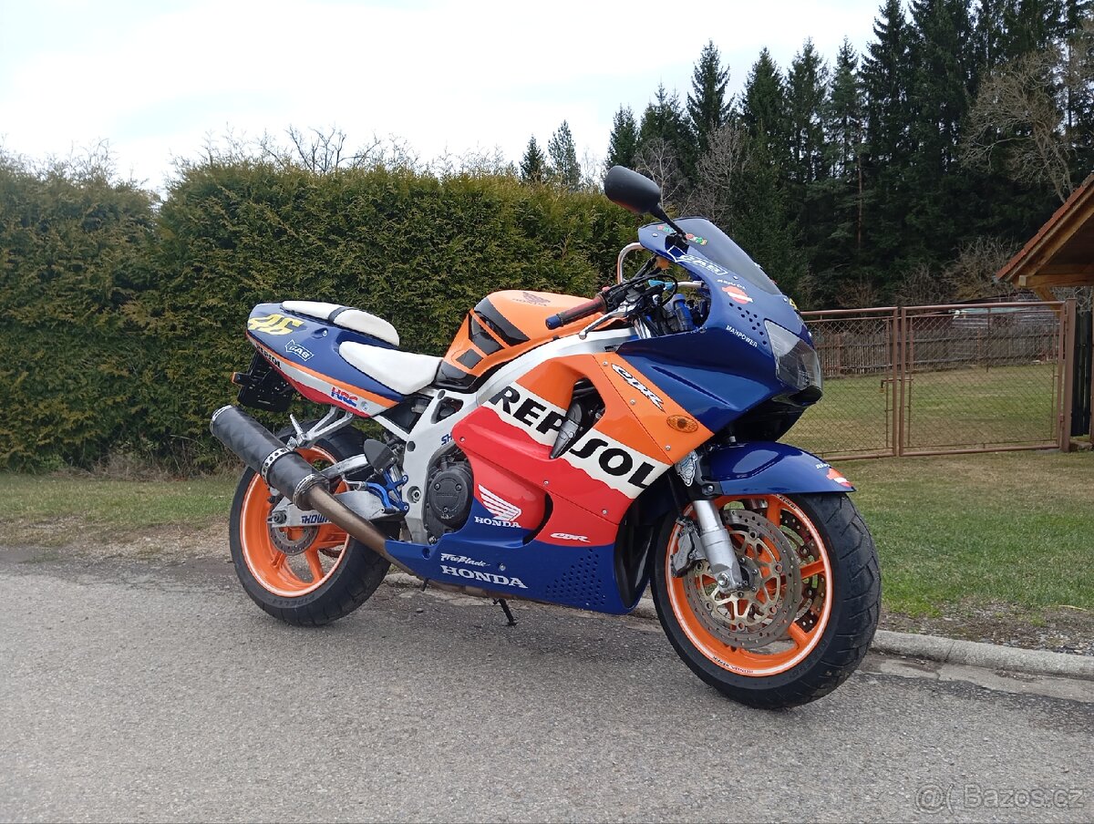 Honda CBR 900 sc33