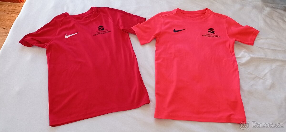 Tréninkové trička Nike DRI-FIT (vel. dětské S)