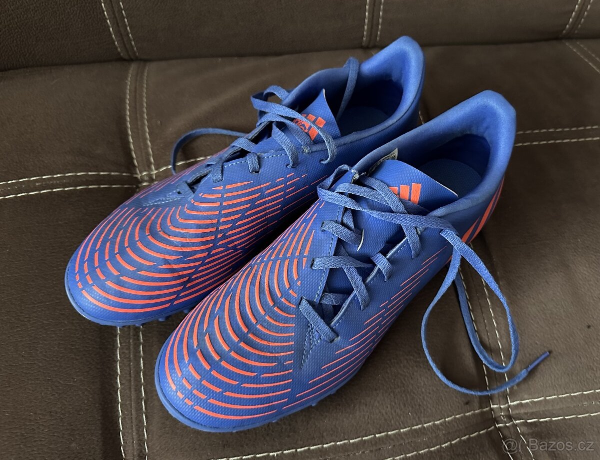 Adidas Predator kopačky turfy