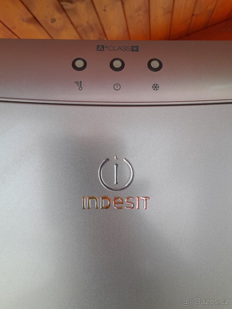 Lednice Indesit A+