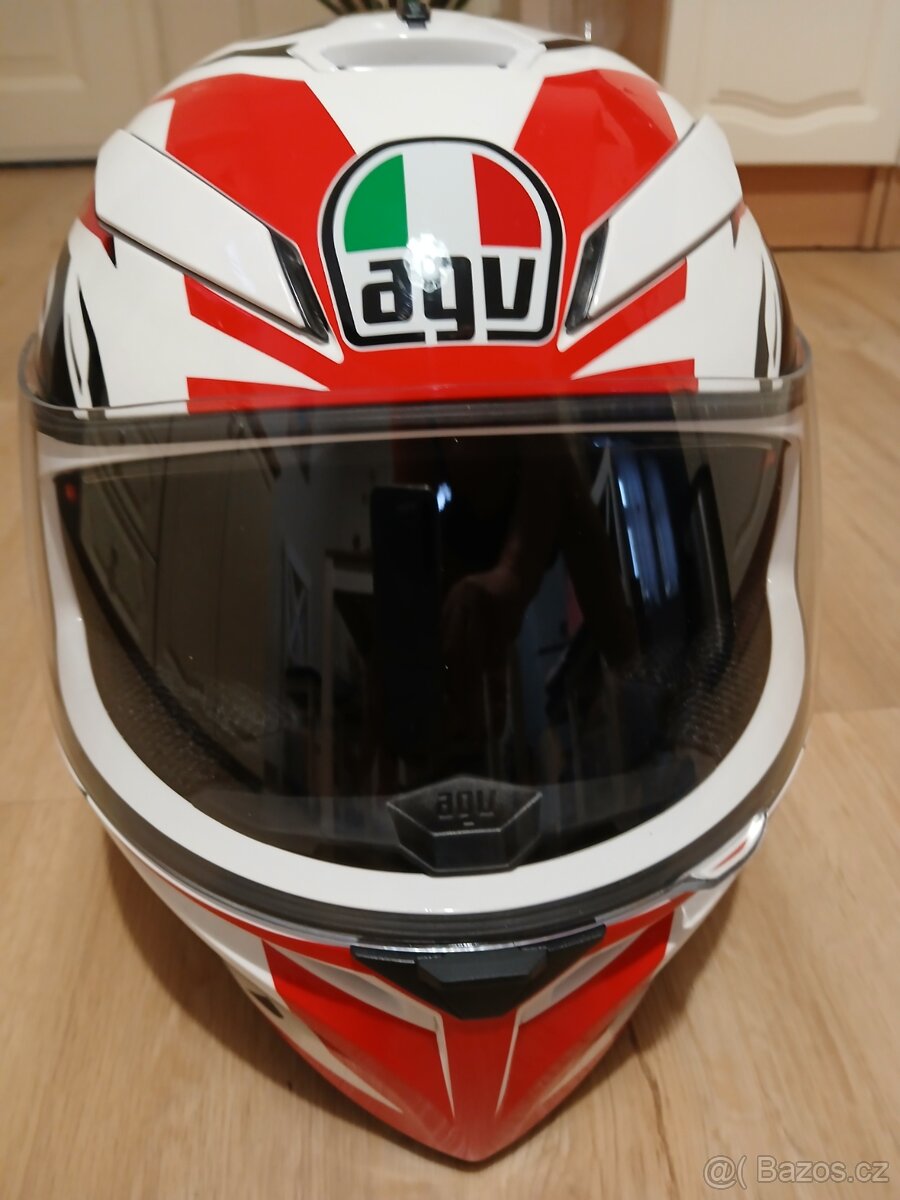 Přilba AGV