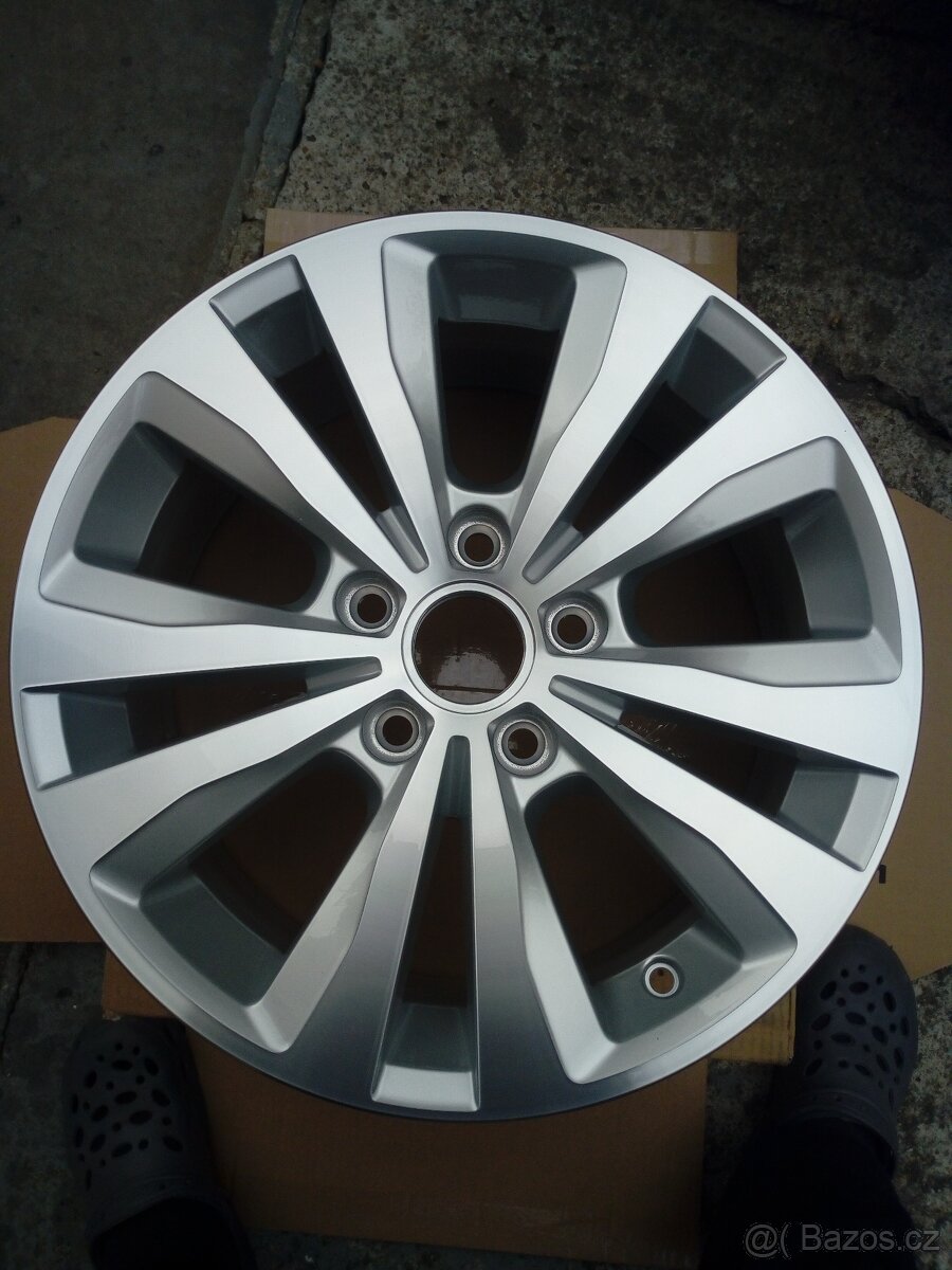 Prodám nový originál VW ALU disk
