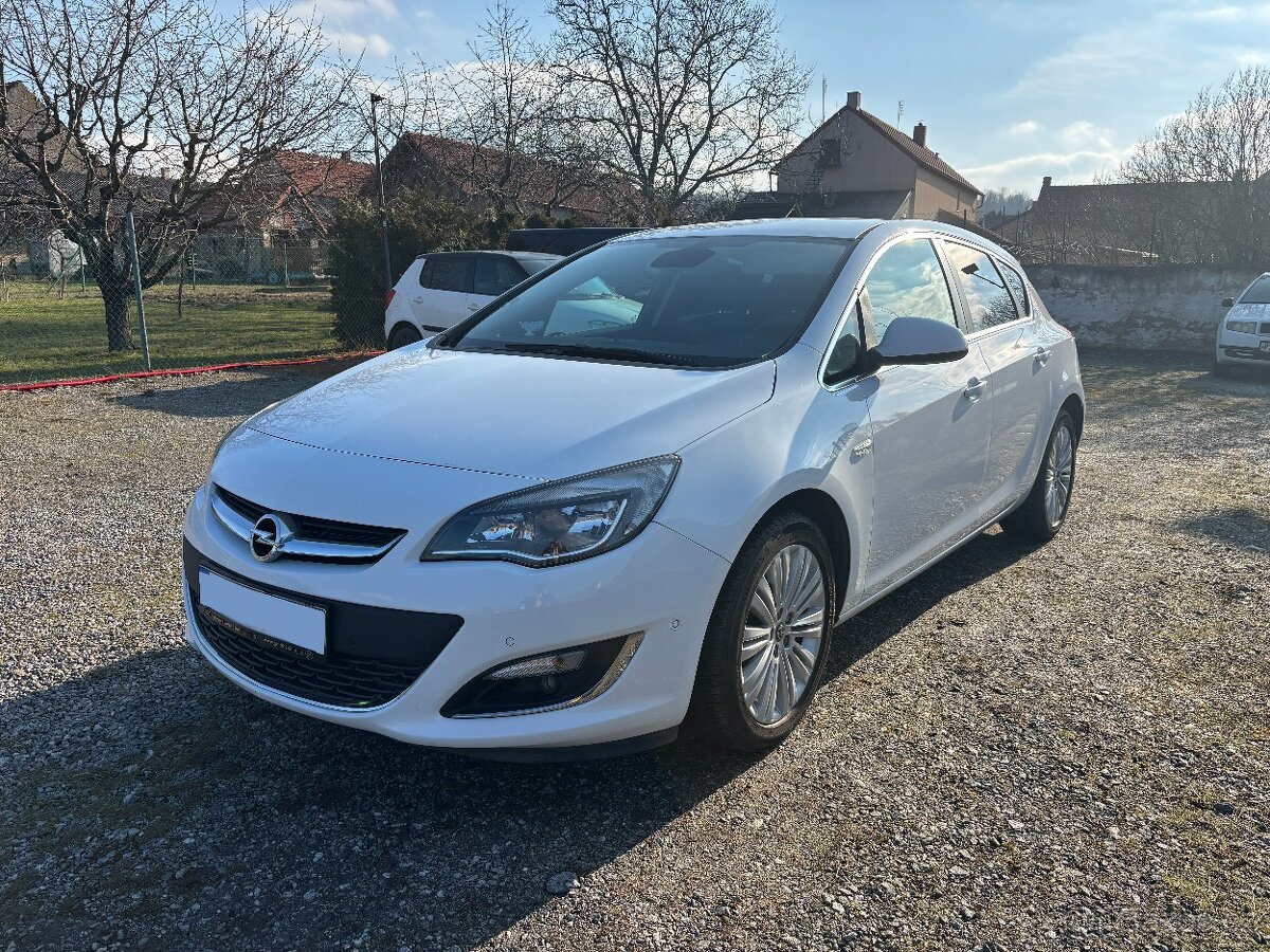 Opel Astra 2016, 103kw, TOP - Auta na splátky BEZ registrů