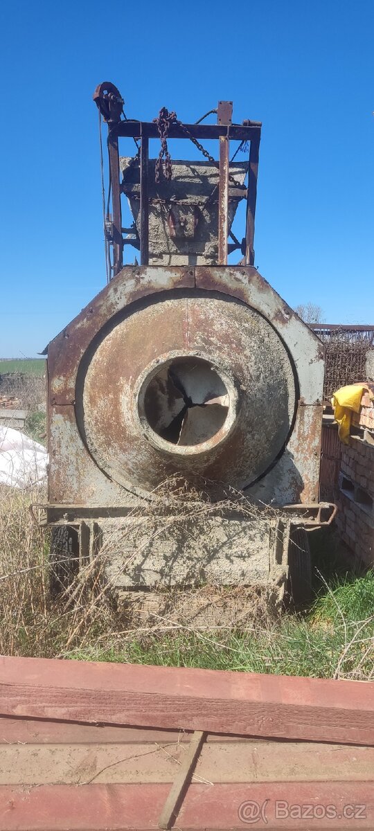Míchačka na betón/ 250L.