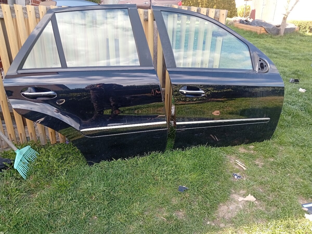MERCEDES ML W164 DVEŘE P.P. A P.Z., PRAVÉ PŘEDNÍ A PRAVÉ ZAD