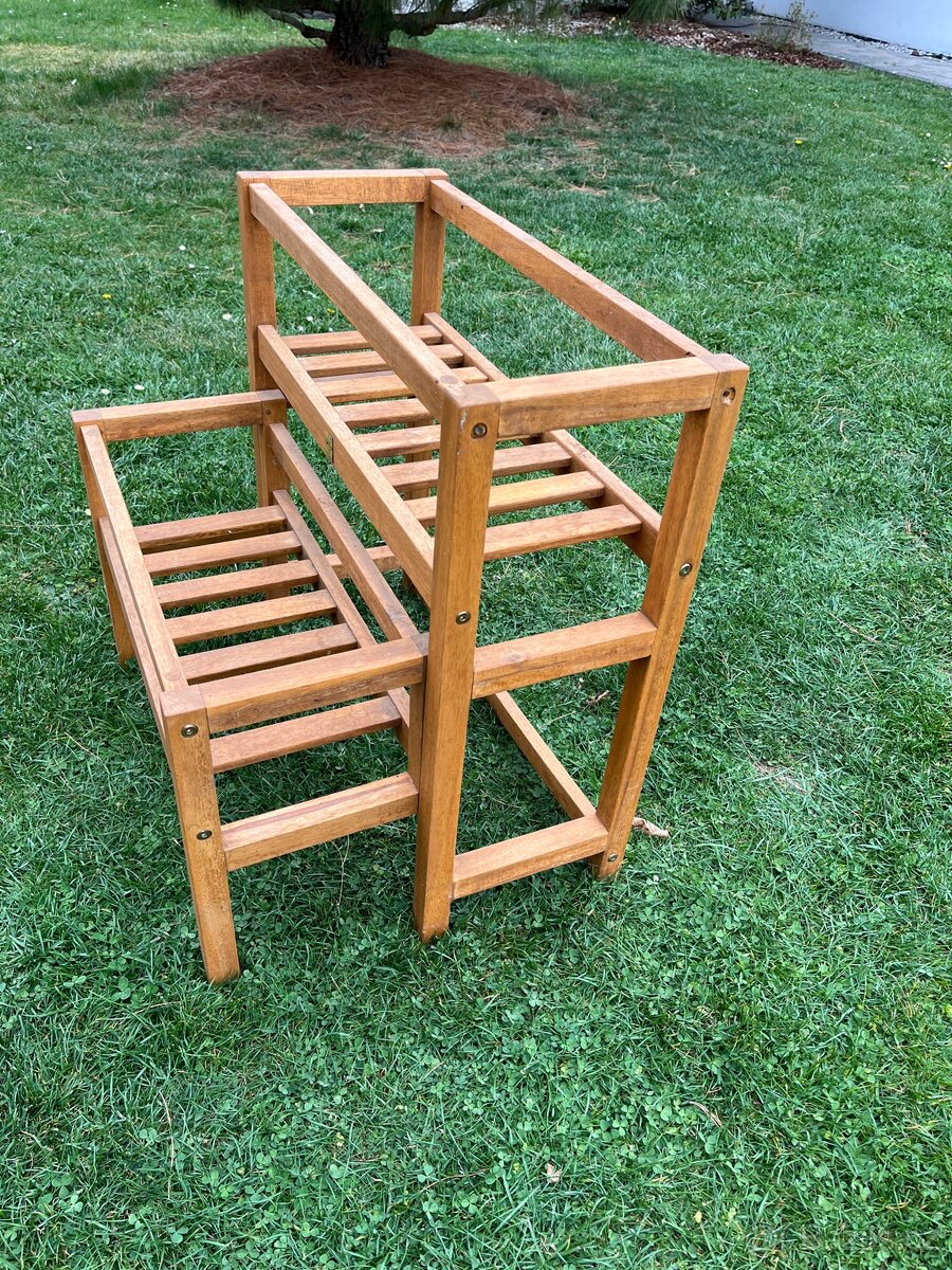 Stojan na kvetiny