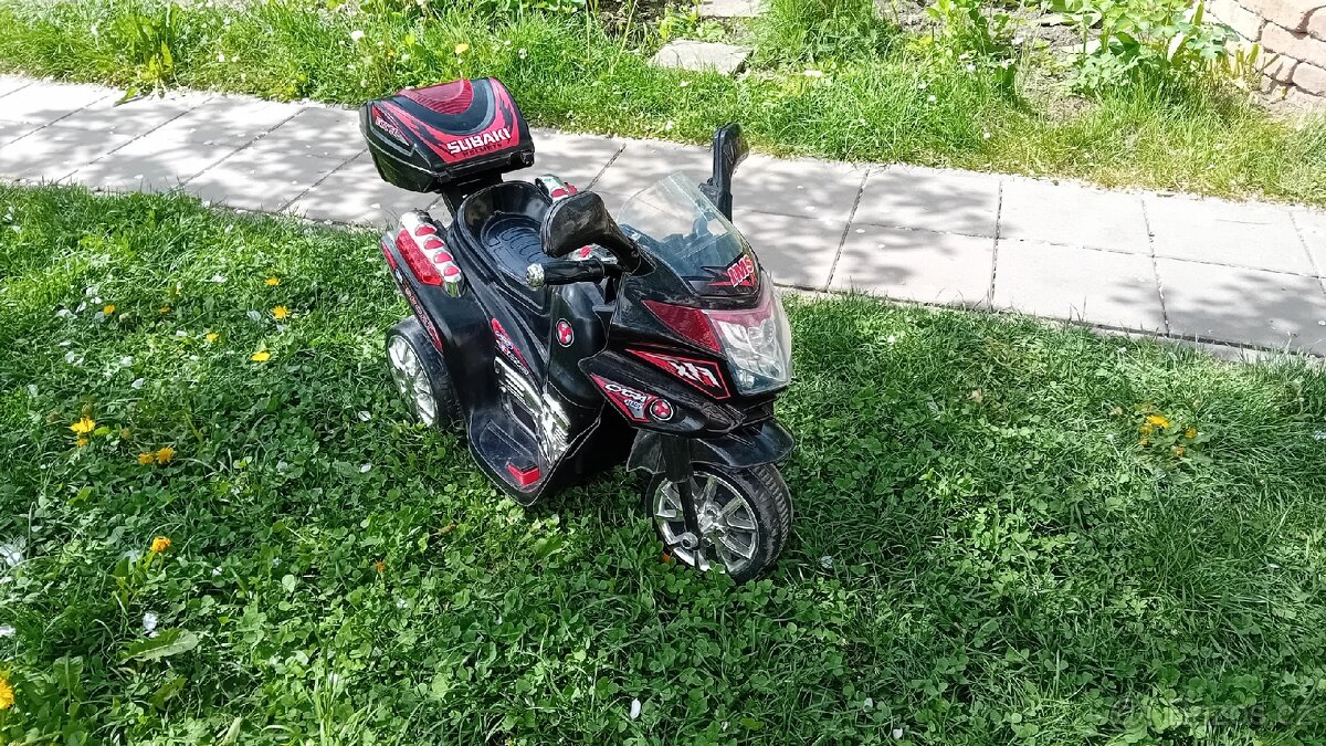 Detska elektricka motorka