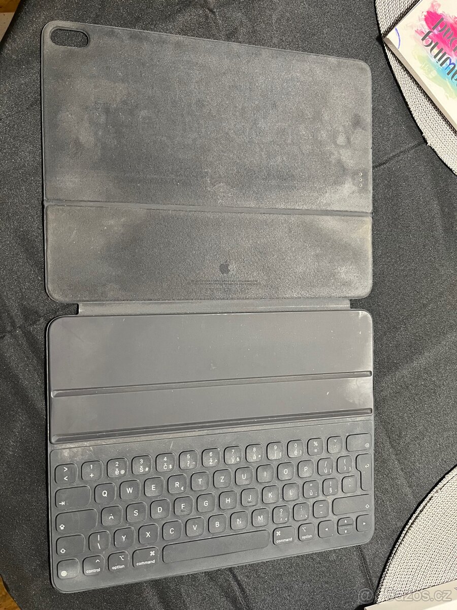 Apple iPad Pro 12,9" Smart Keyboard Folio Česká klávesnice