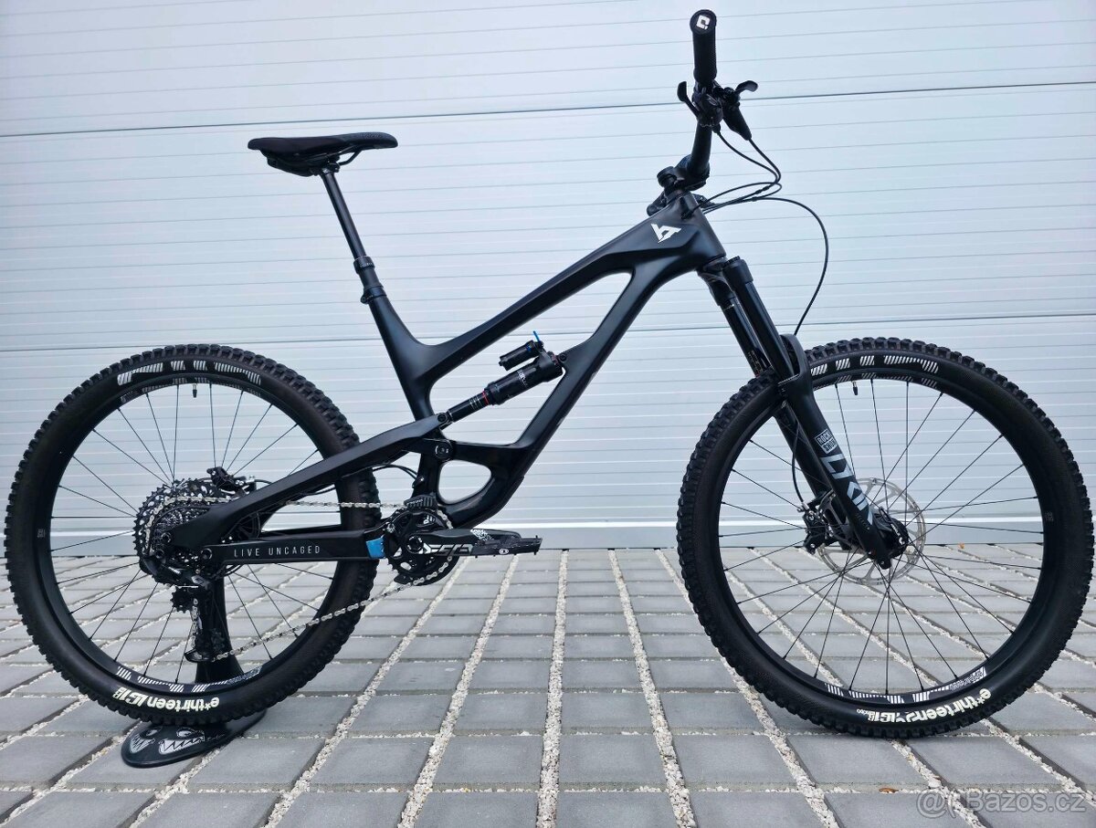Horské kolo YT Capra Pro Carbon 2020 27,5″ velikost XL (L)