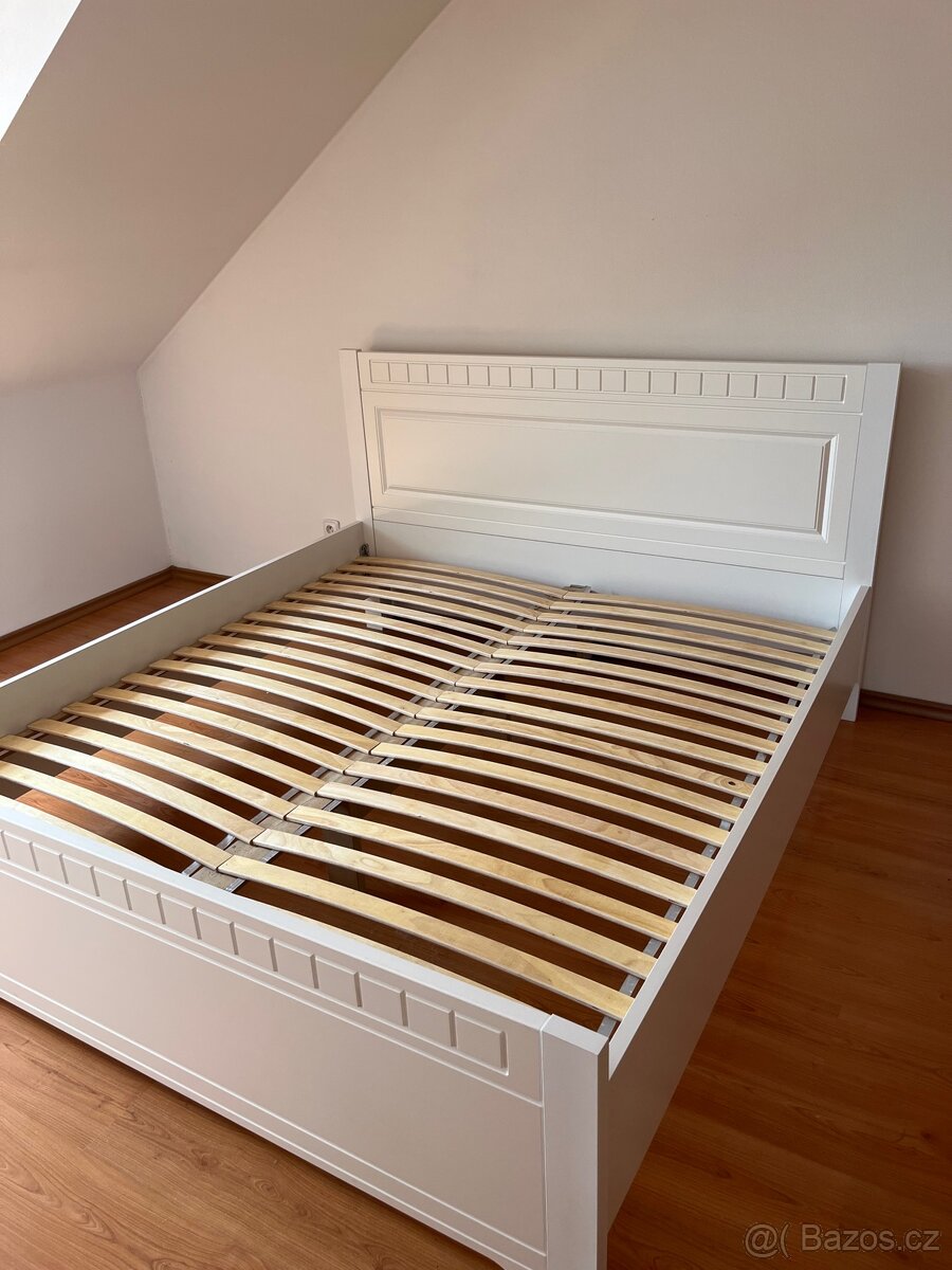 Postel 180x200, včetně roštu