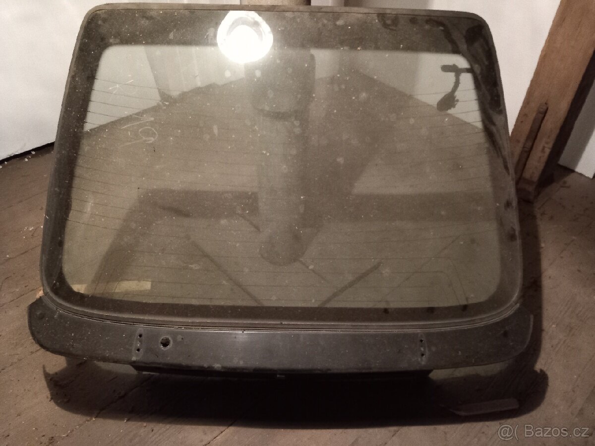 Renault 19- páté dveře