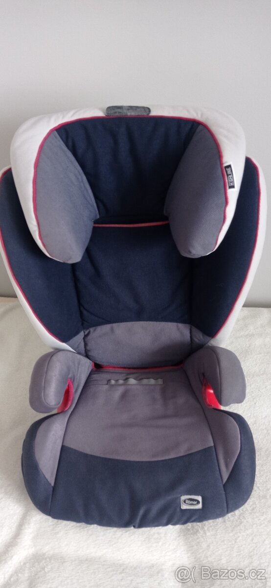 Britax Römer KIDFIX i-SIZE pro dítě 15-36 kg, Isofix