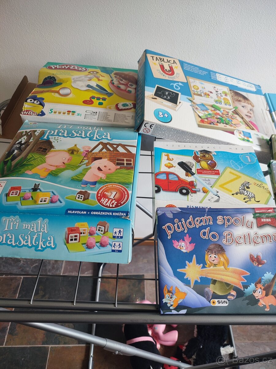 Hry, knihy a plyšáci