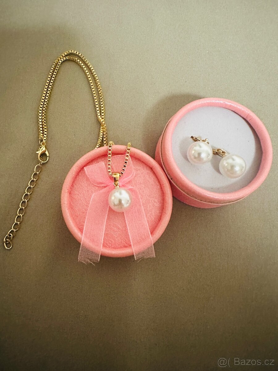 Sada s imitací perel