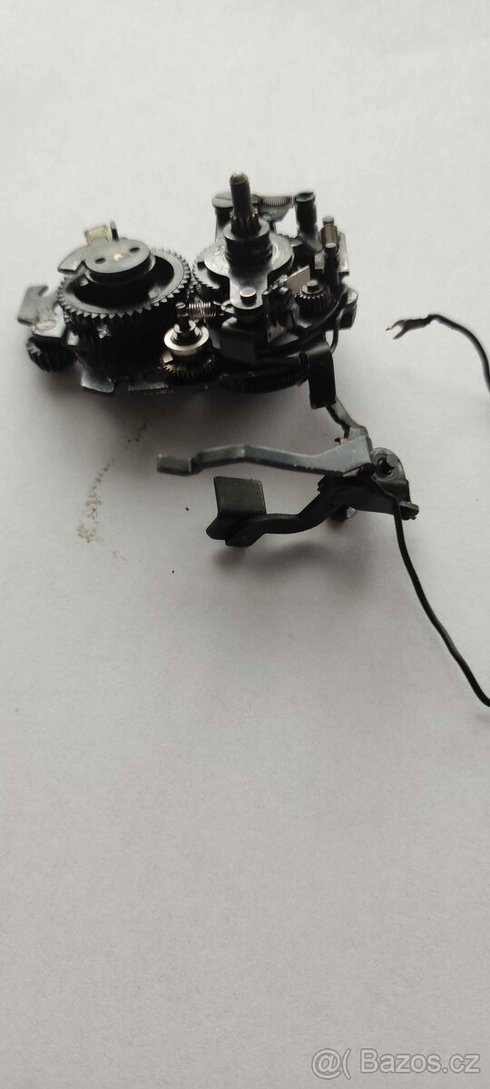 Pentacon Six Mechanika závěrky pravá