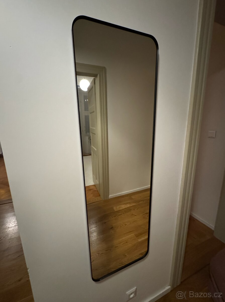 Zrcadlo IKEA minimalistické