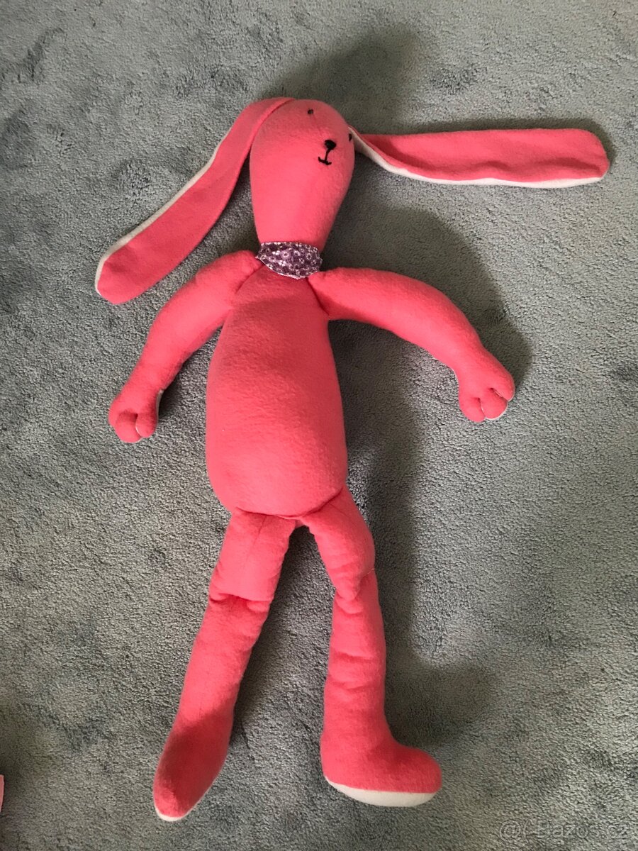 velké  RŮŽOVÝ králík 70cm+další velké hračky, žirafa polštář