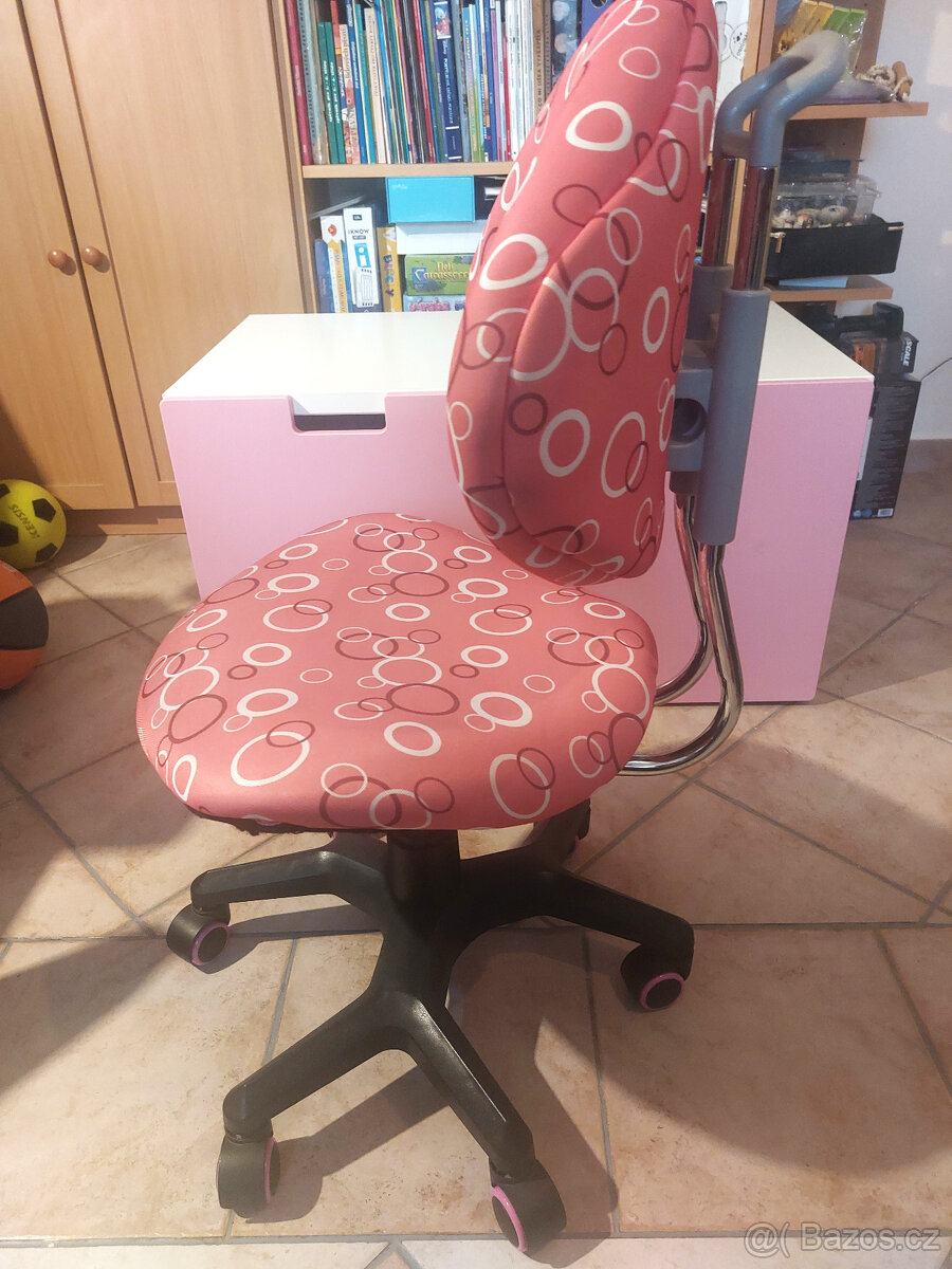 Dětská rostoucí židle otočná