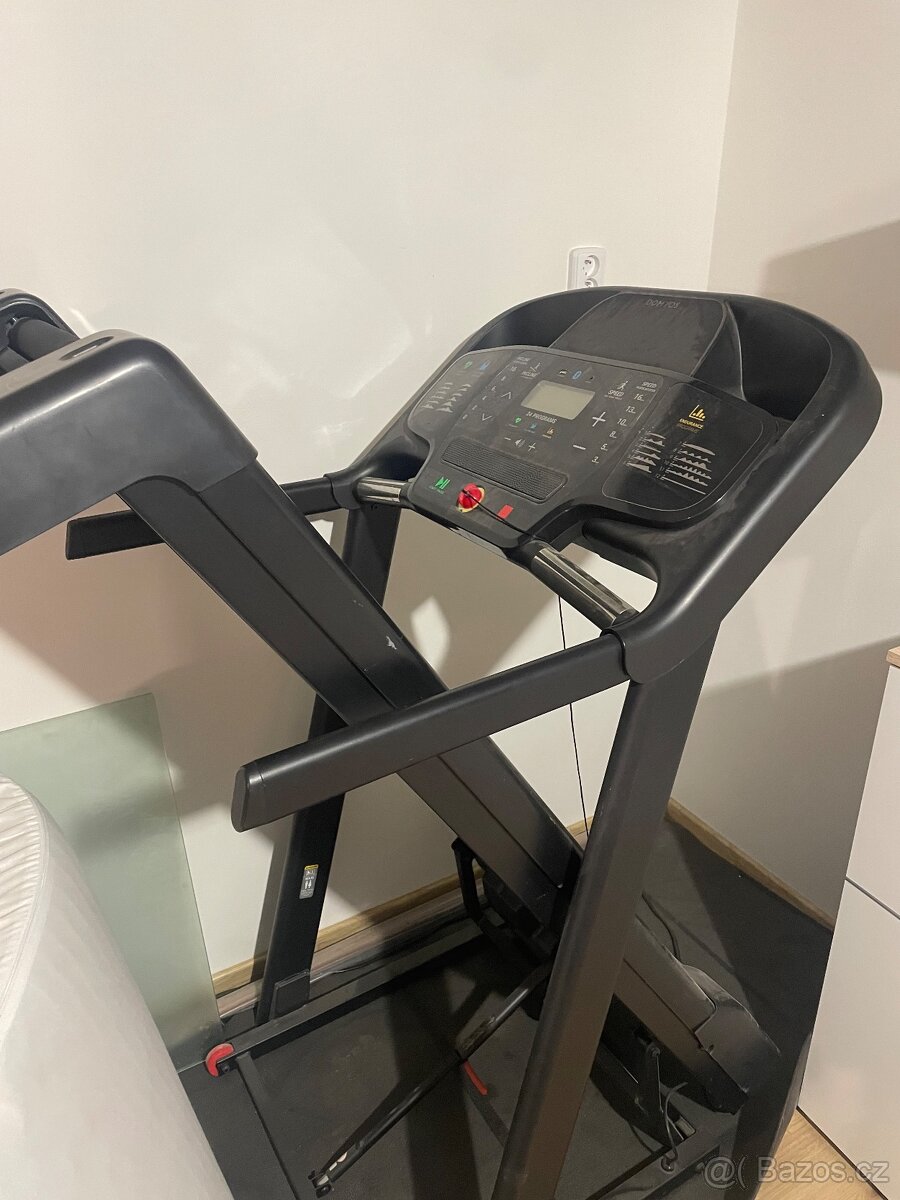 Běžecký pás domyos T540