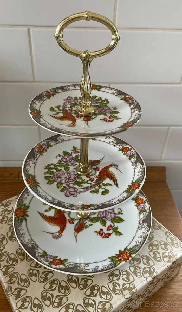 porcelánový etažér, patrový talíř