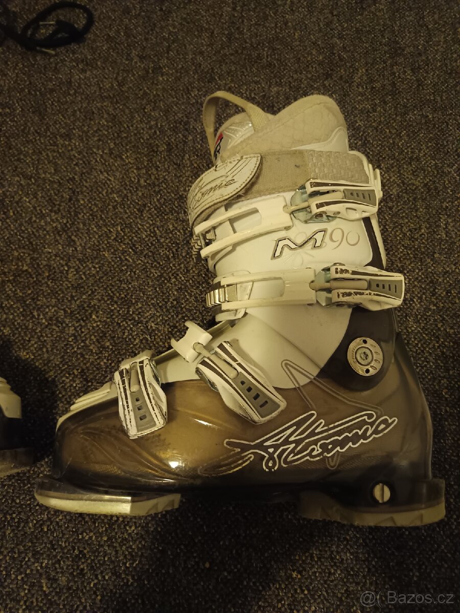 Dívčí přeskáče Atomic M90