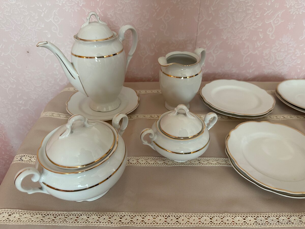 Letitý porcelán a sklo