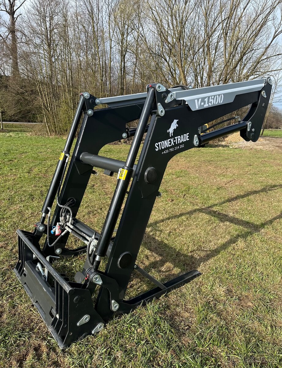 Čelní nakladač HYDRATRAC 1500 TP