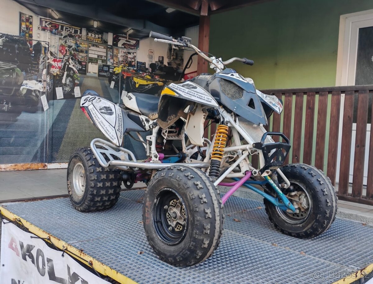 Sportovní čtyřkolka bez motoru