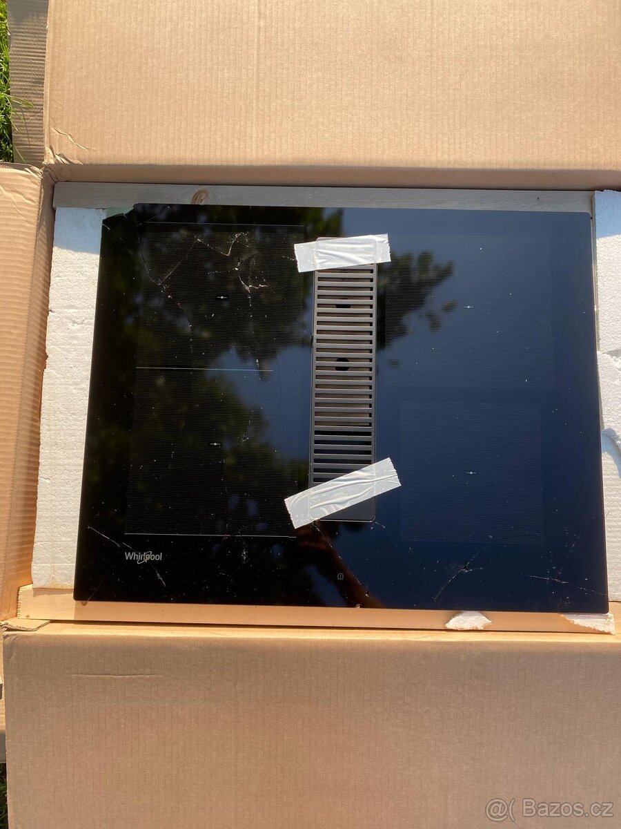 Whirlpool 1065B indukční varná deska, rozbitá
