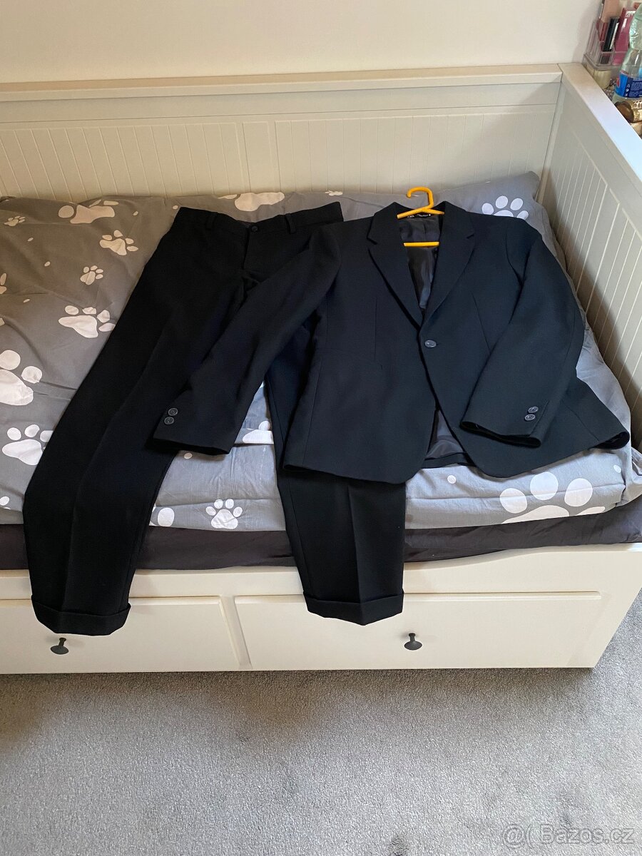 Oblek (celý set)