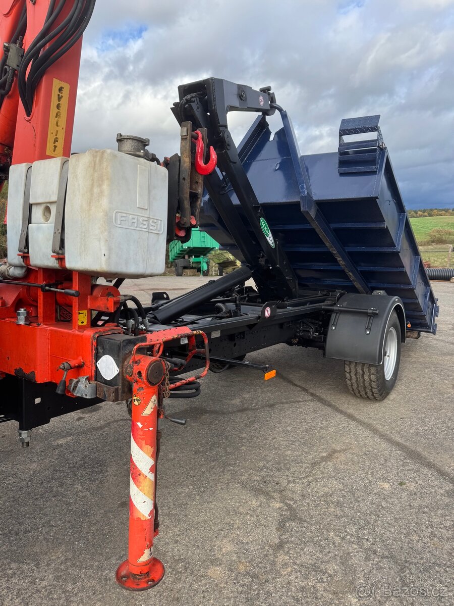 Traktorový nosič Kontejnerů